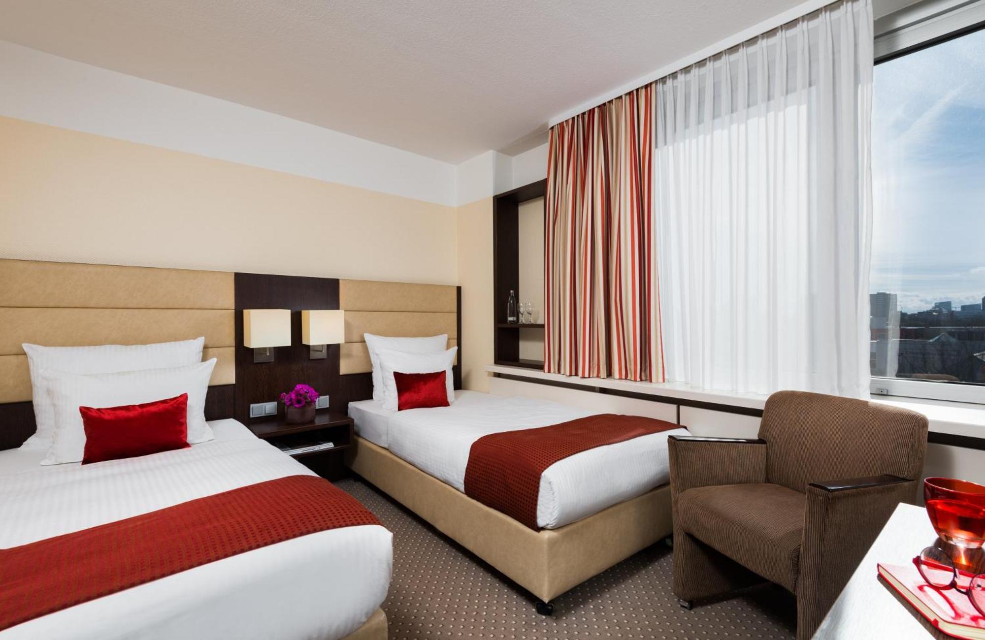 Leonardo Hotel Munich Arabellapark Exteriör bild